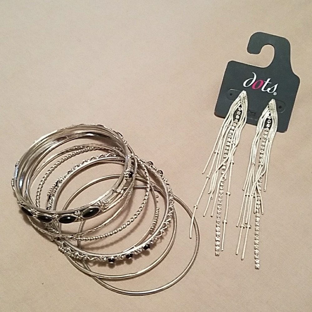 Earrings and bangle set